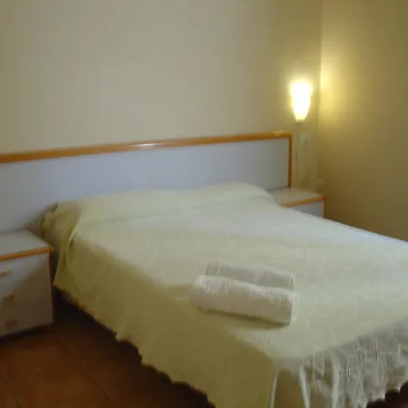 Mova Σάντα Κρουζ Τενερίφης