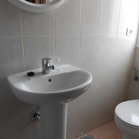 Pensjonat Mova 2*